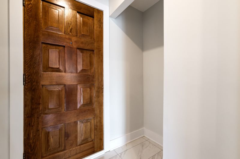 Discreet Entryway